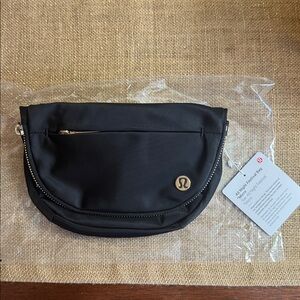 Lululemon All Night Festival Bag Micro 2L Black/Gold